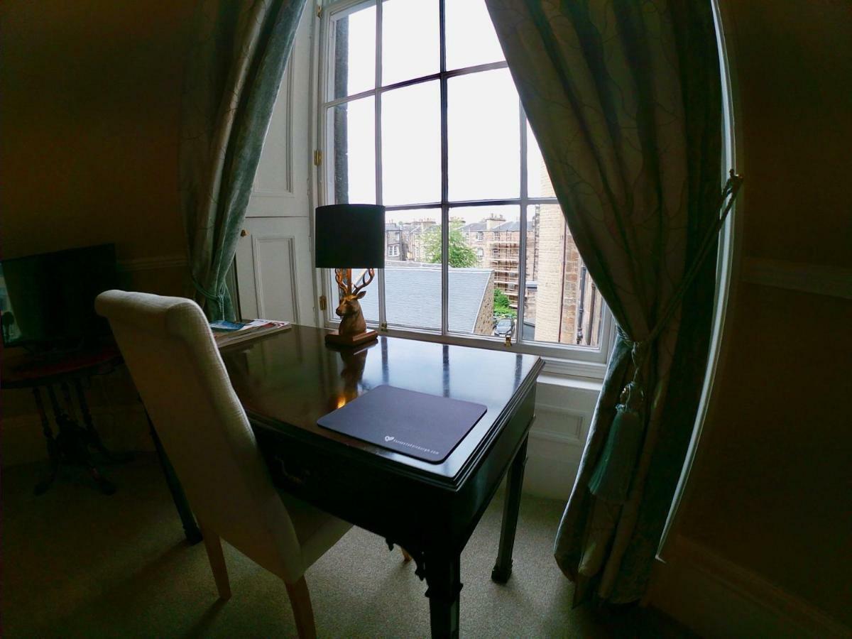 Escape To Edinburgh @ Albyn Place المظهر الخارجي الصورة